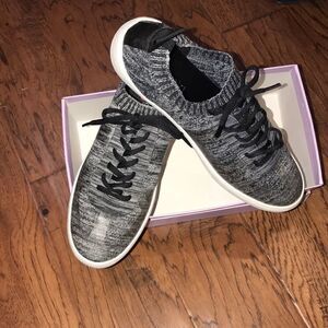 Slip On Black and White Madden Girl Sz‎ 9 1/2